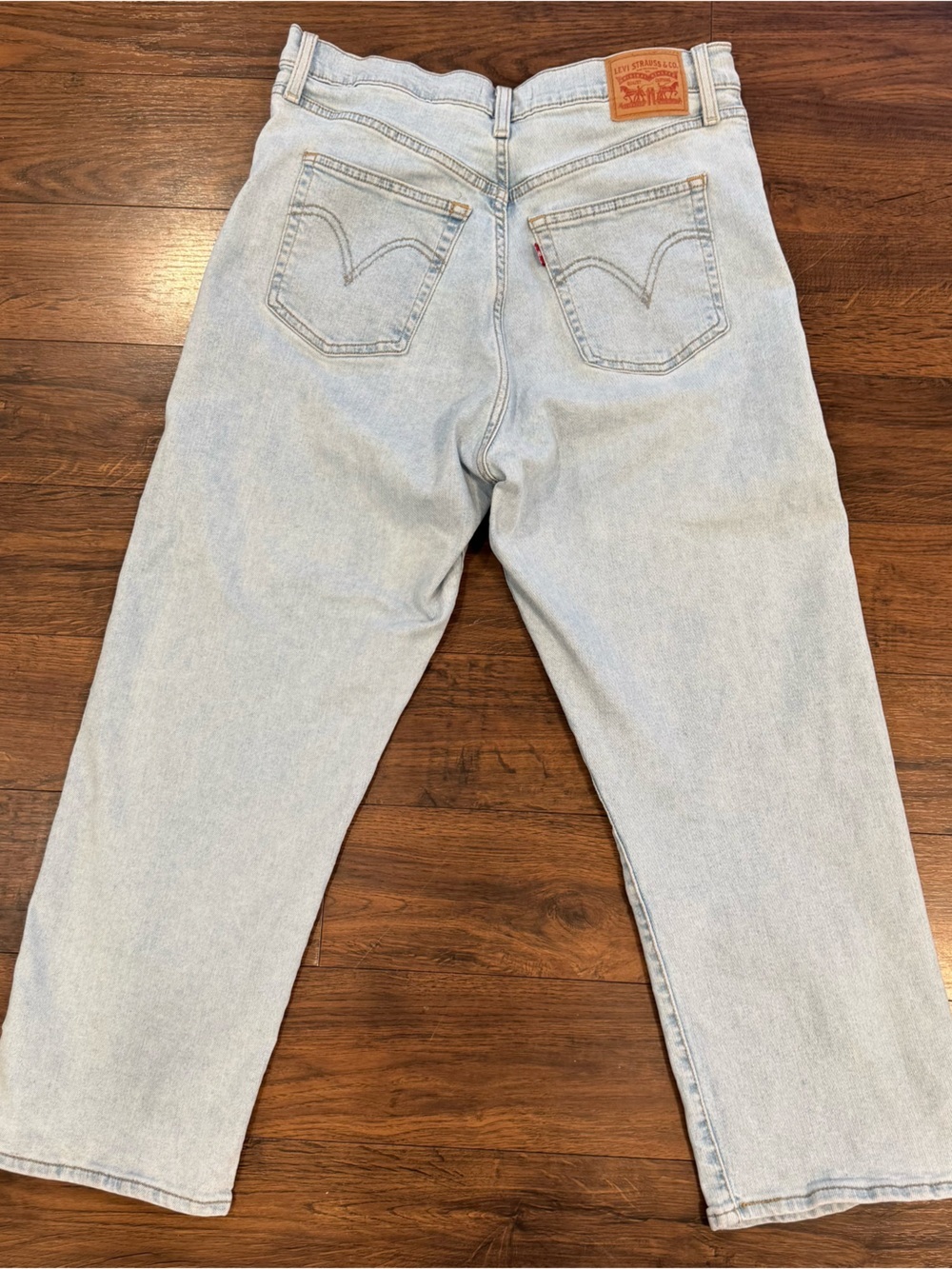 Levi's Light Blue Relaxed Ribcage Straight Ankle 32x27 - Picture 6 of 9